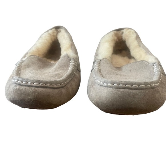 UGG Ansley Suede/Shearling Gray/Cream Moccasin Slippers - Picture 13 of 15